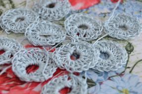 knitting pattern, white Circles