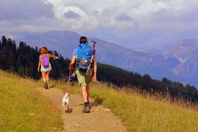 Excursion Trail People and dog