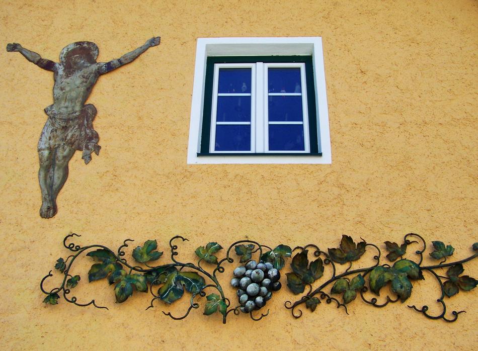 Jesus Christ and the vine, wall relief