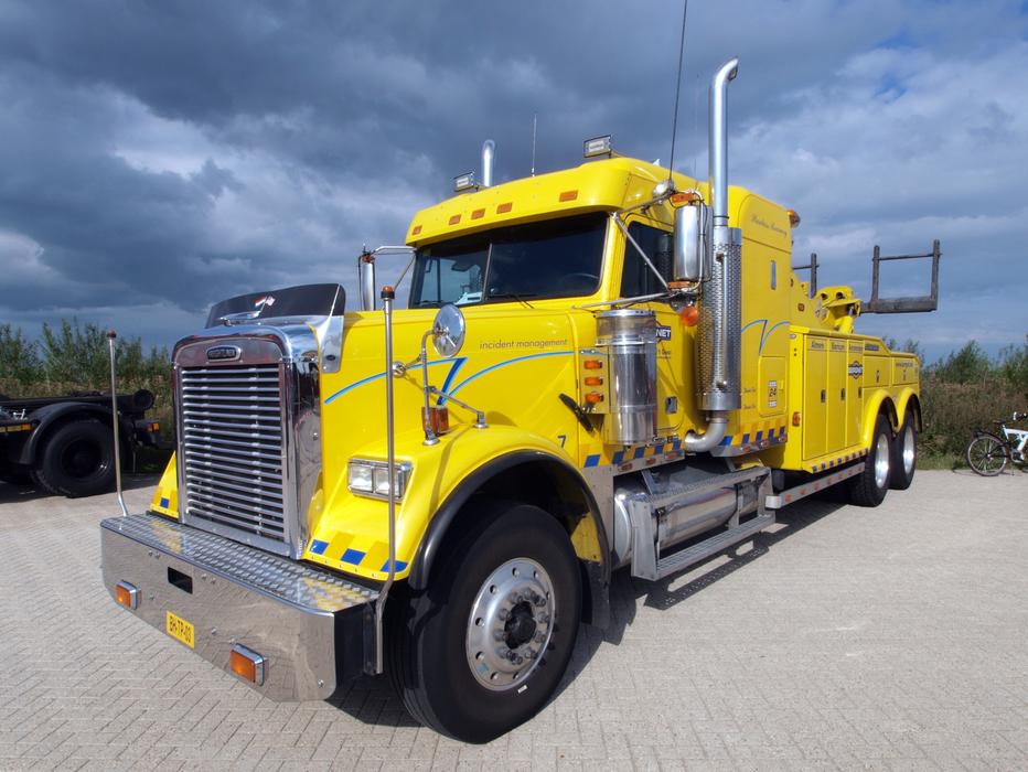 Wrecker Recovery Truck