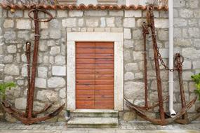 Background Door Design red
