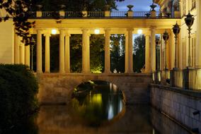 architecture in Warsaw park at night