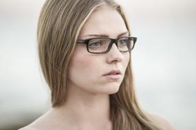 Eyewear Woman Model