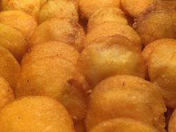 Cheesy crispy pastries