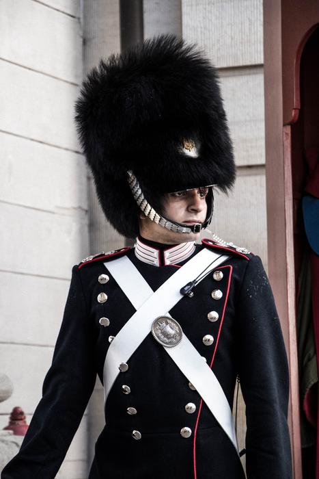 Guard Old suit