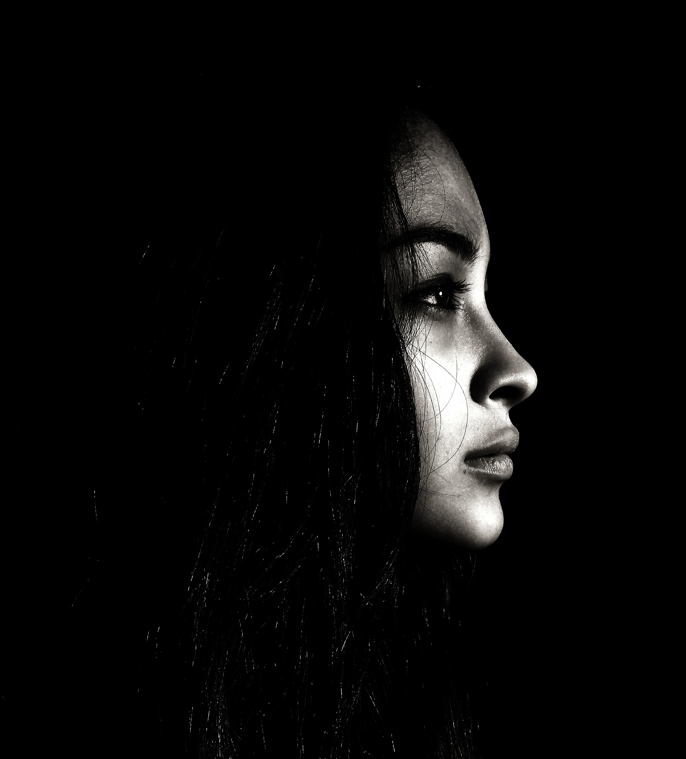 Black and white photo of girl face free image download