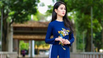 Asia Beauty Nice girl and fowers