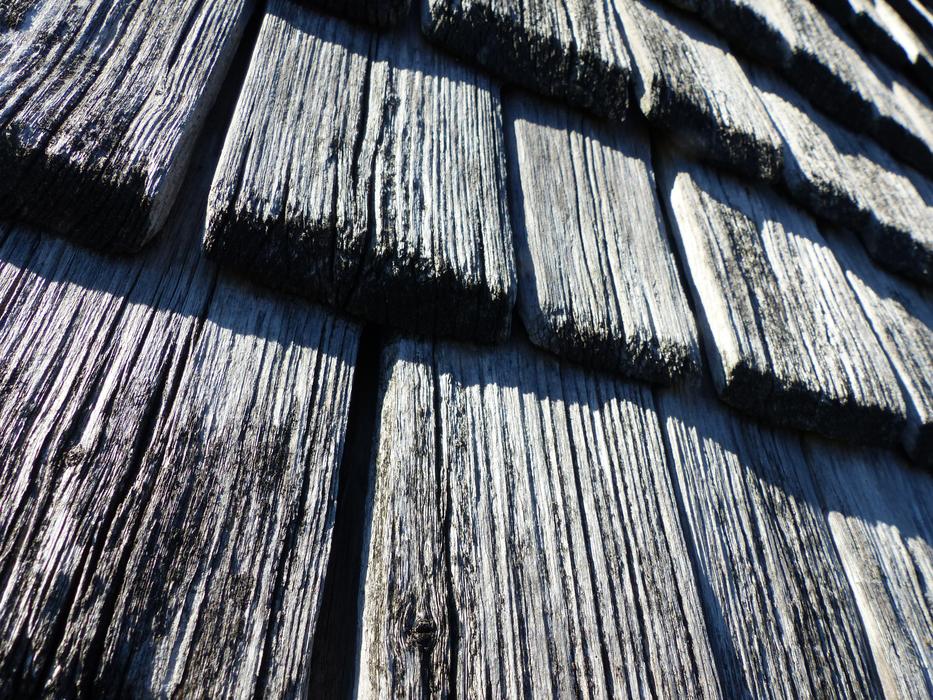 Tavaillon Roofing wood
