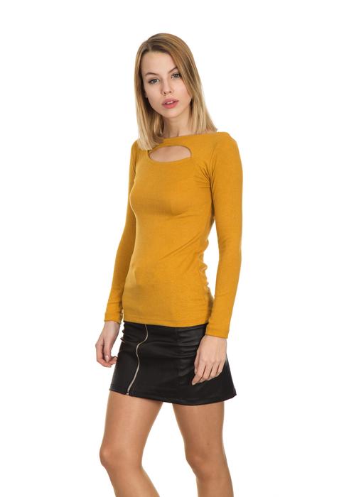 girl Model Mannequin in Yellow clothing