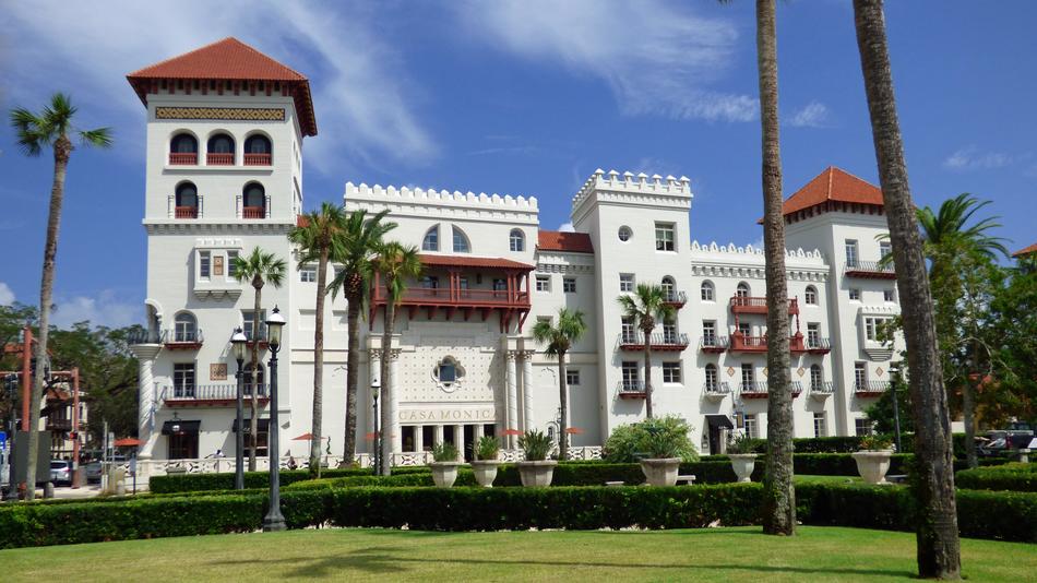 St Augustine white Architecture