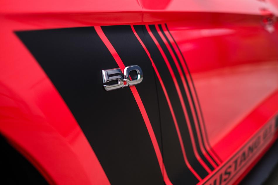 Mustang Gt Red car closeup photo