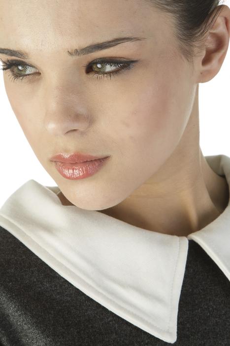 Model Beautiful Make-Up