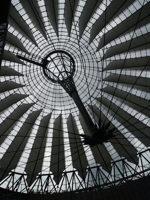 architectural elements in the Sony Building