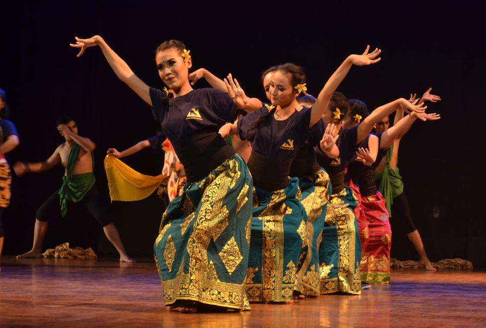 Dance Women Gorgeous