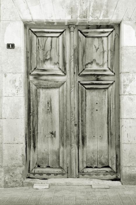 Alicante old door