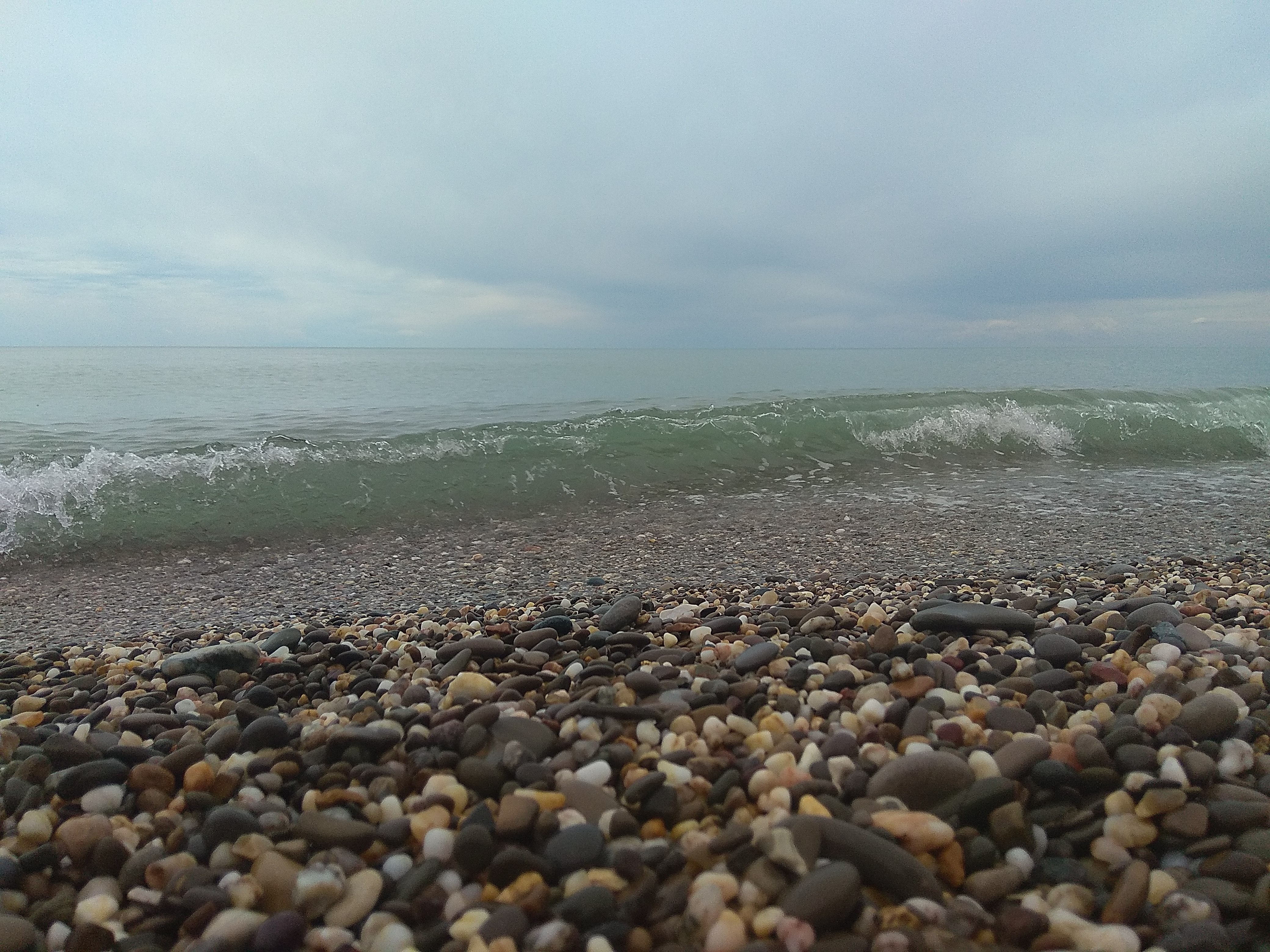 Черные камни черное море фото