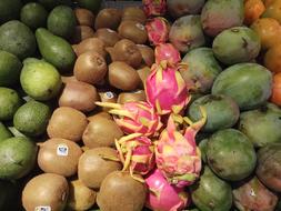 tropical fruit market