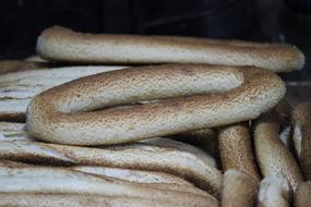 round baked goods