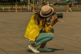 Photographer Girl yellow hat
