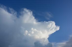 white cloud formation
