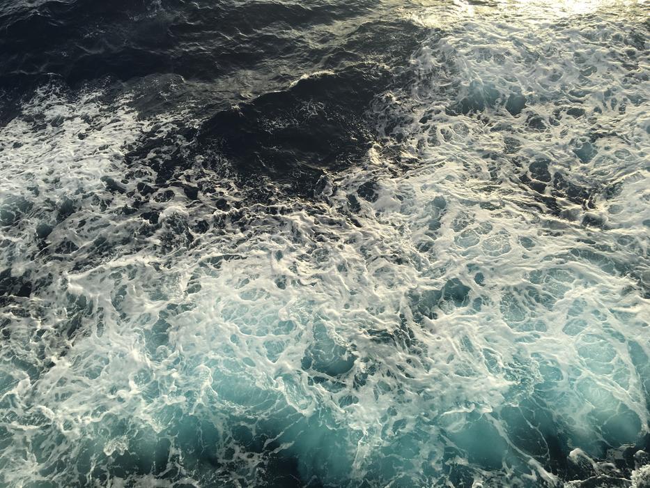 foamy Water Waves