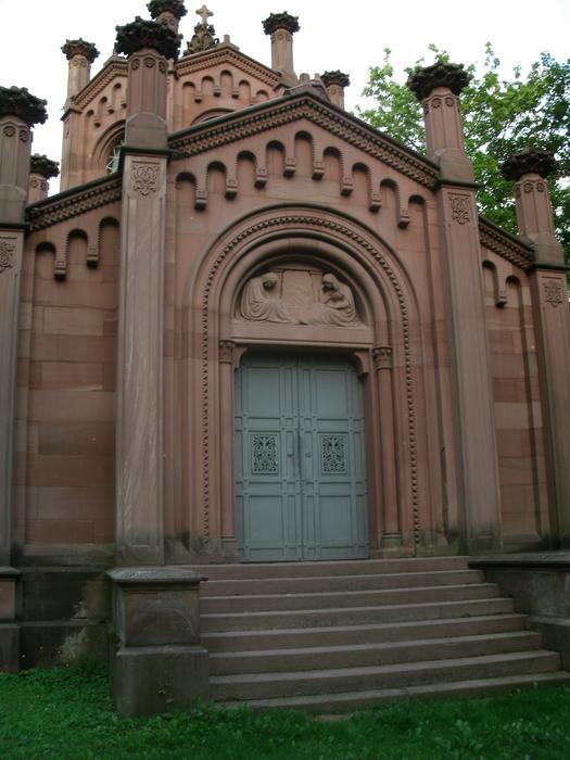 memorial at the cemetery in frankfurt