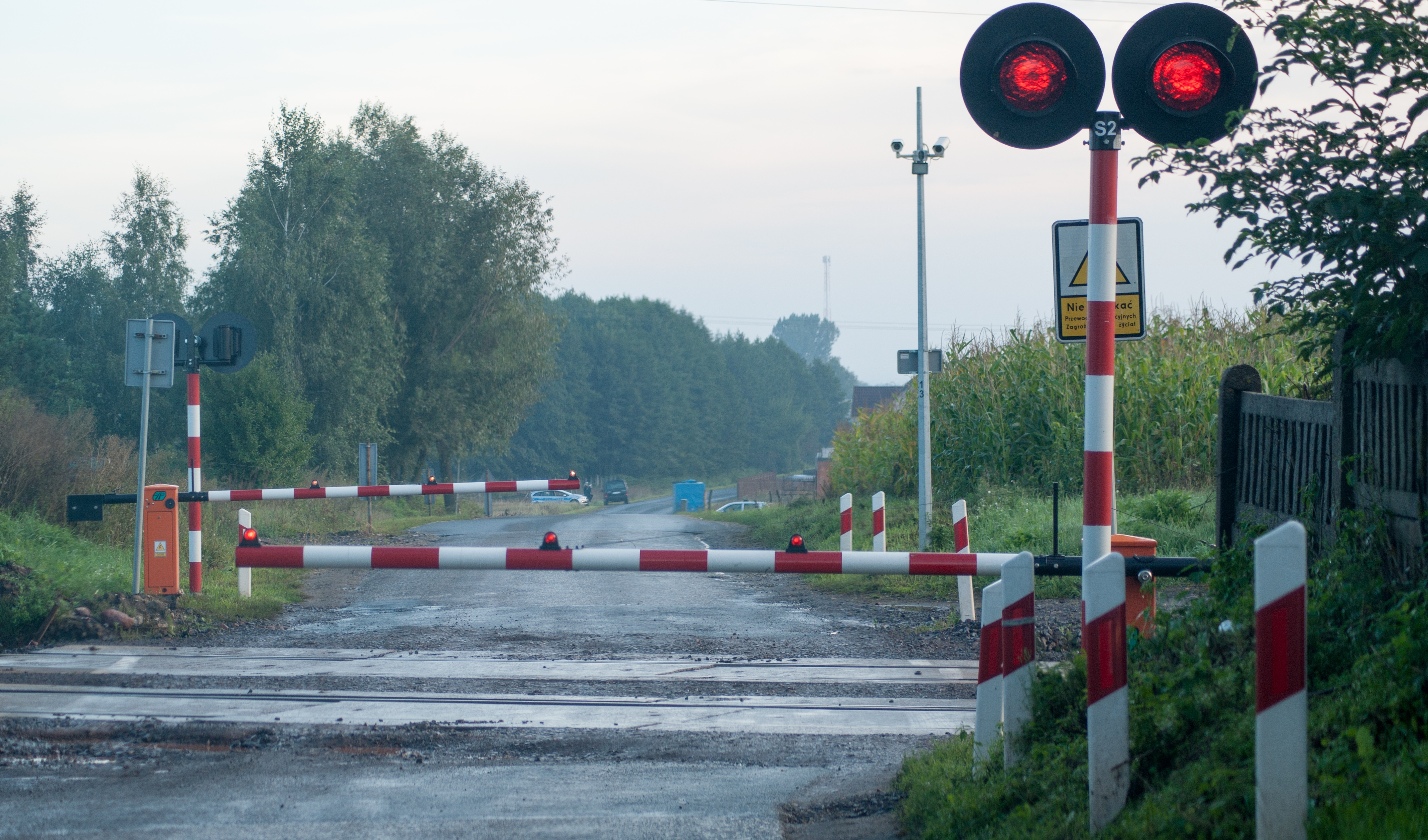 Level crossing. Шлагбаум переездной. Шлагбаум Железнодорожный. ЖД шлагбаум. Железнодорожный переезд со шлагбаумом.