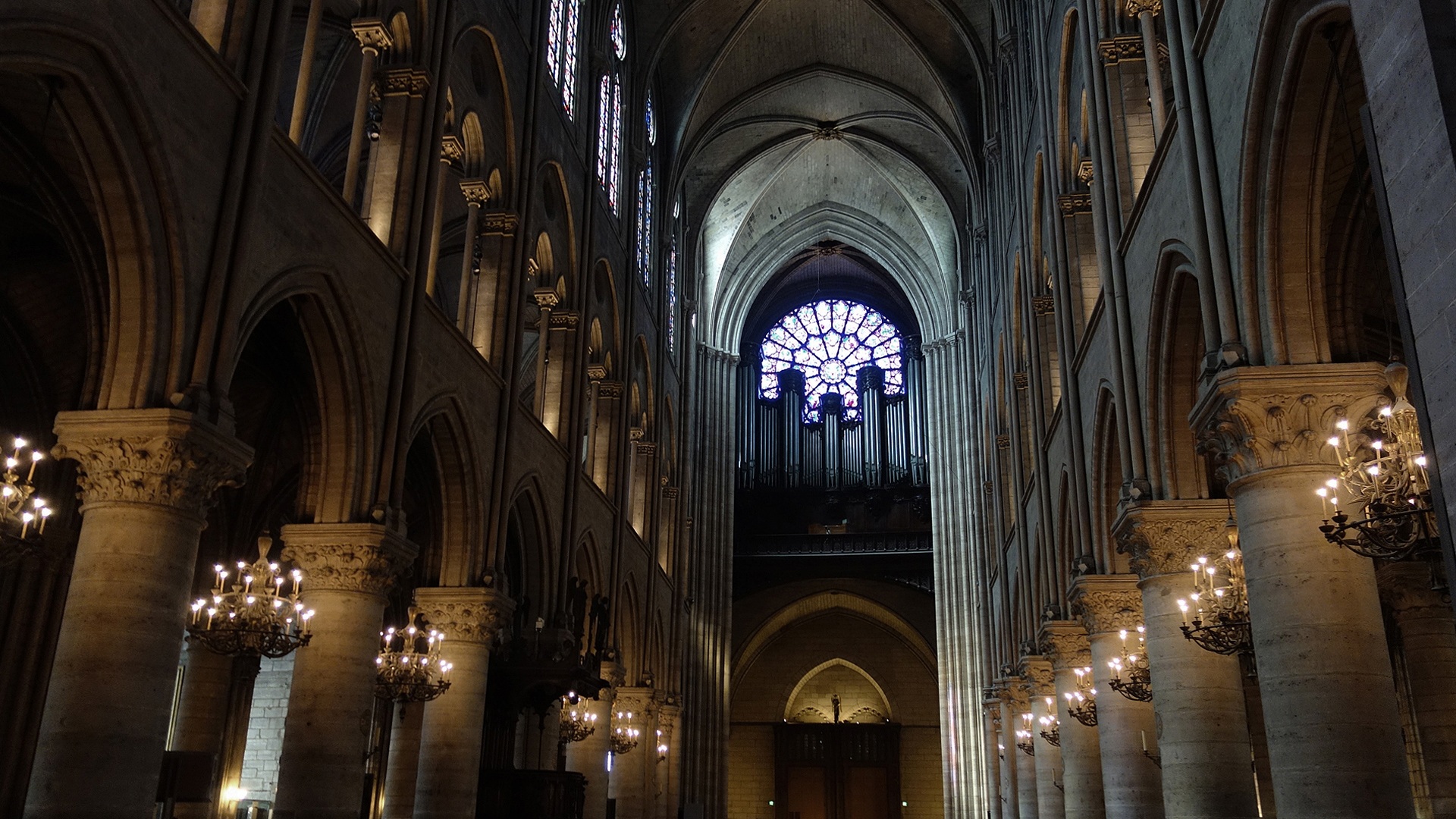 собор парижской богоматери изнутри
