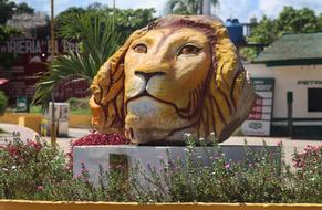 lion head sculpture in the city