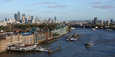 ships on the river near the shore in London