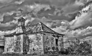 House Fisher in Portugal, black and white