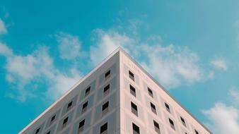 Triangular Composition architecture