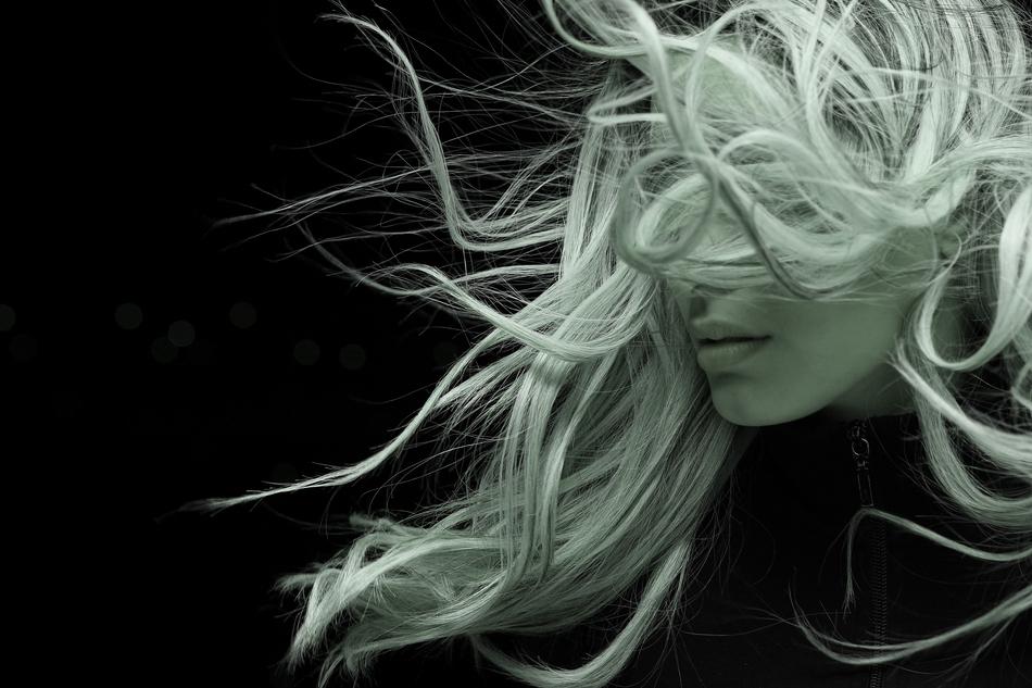 incredibly beautiful Model Hair Wind Long