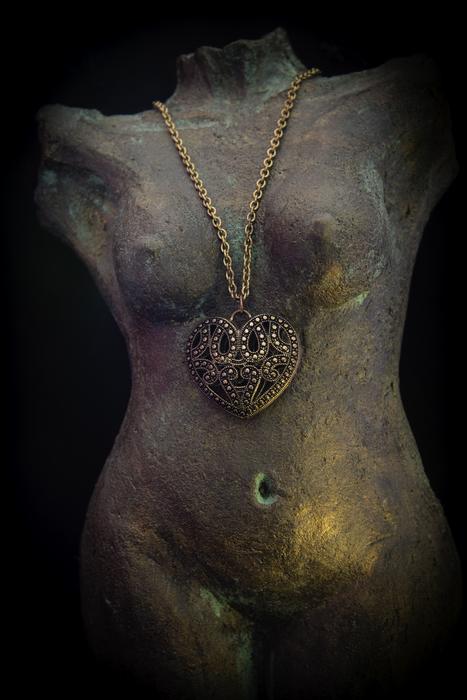 Nude Statue Heart