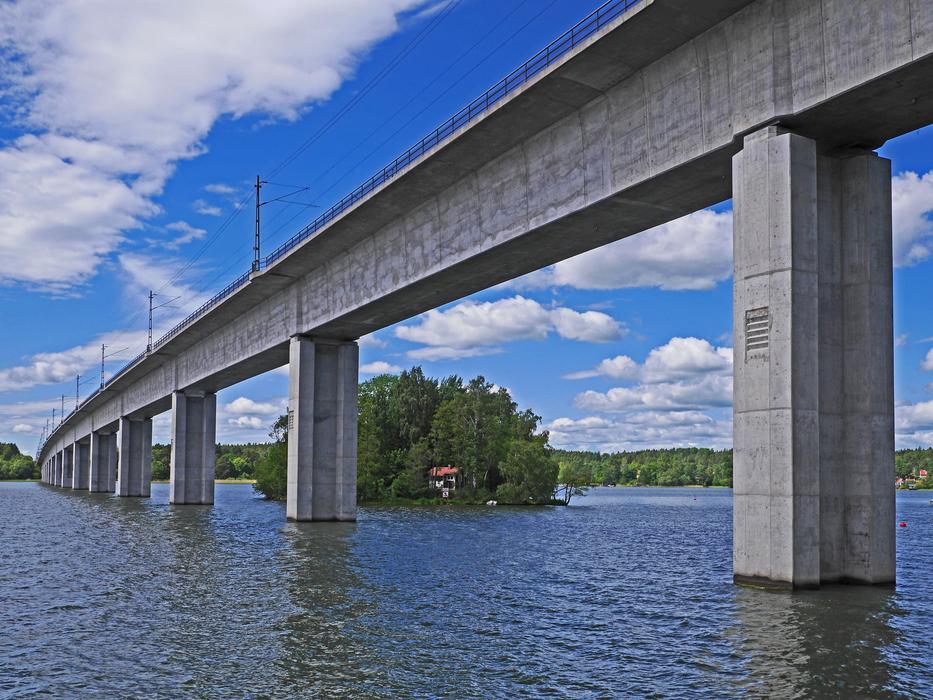 Lake Railway Bridge