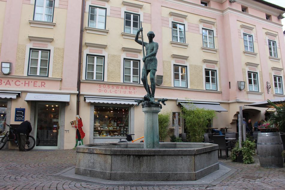 Road Fountain Bressanone South