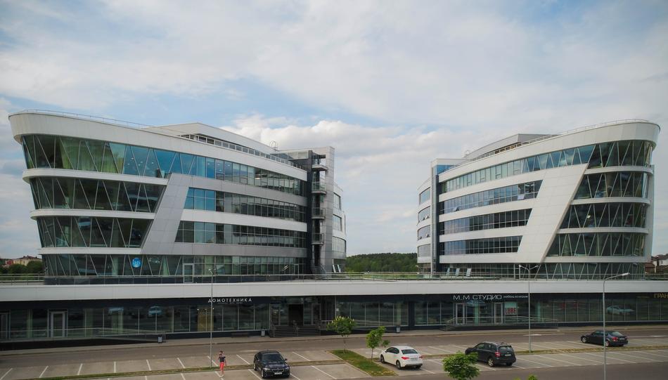 Building Architecture and cars