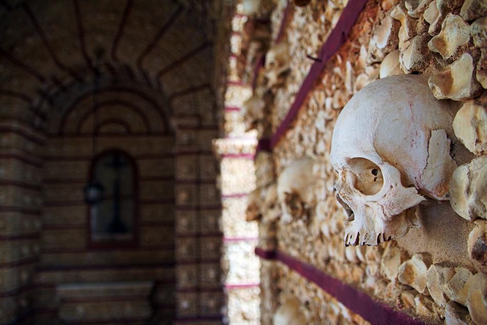 skull stone view