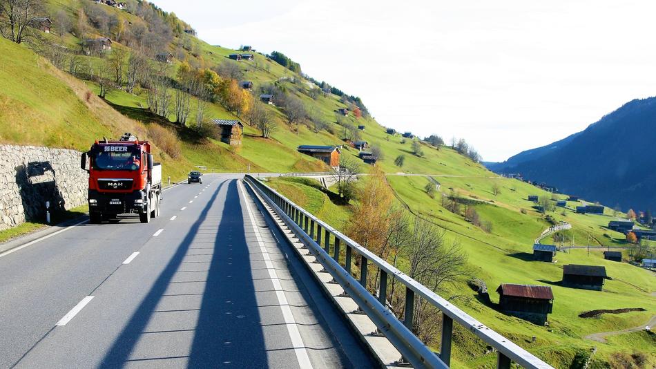 Travel Alpine Village Nature
