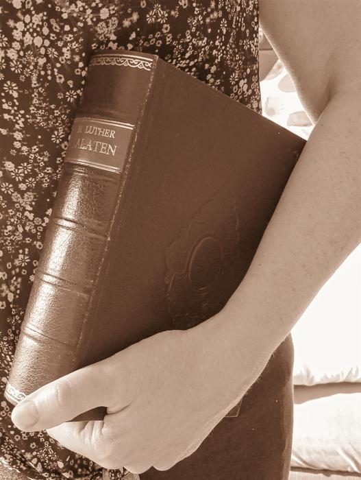 Sepia Seniors Read