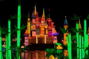 Castle Light Night green neon