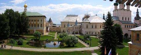 lake near the Palace in Rostov