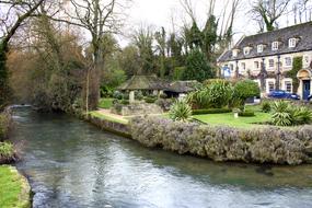 Cotswolds city and river