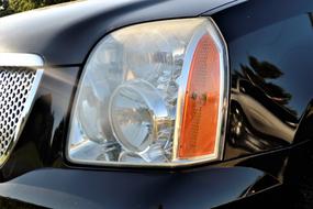 Pre-Owned Gmc Truck Headlamp Head