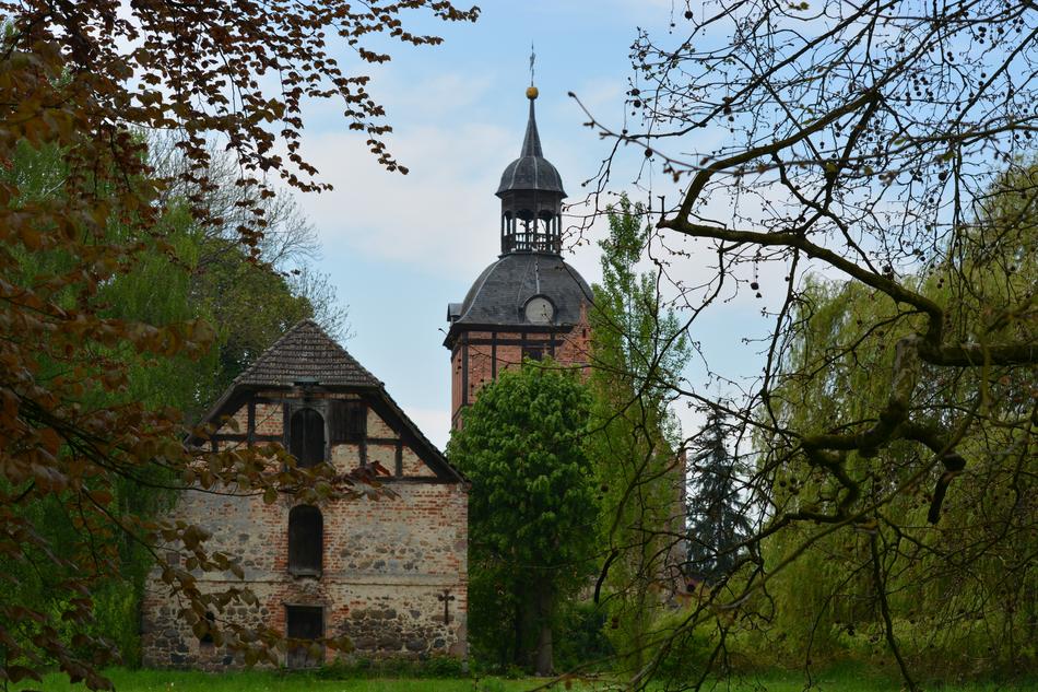 Architecture church Taufengel