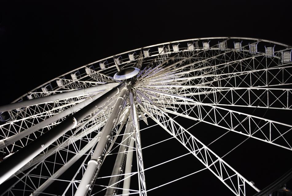 New Festival Great ferris wheel