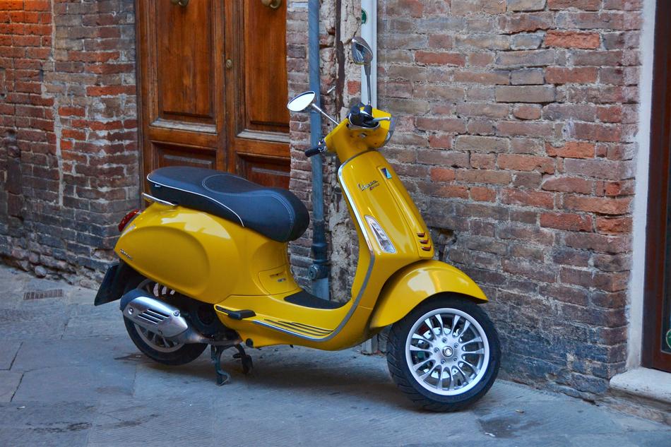 Vespa Motorcycle Transport