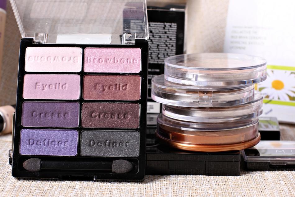 Make-Up Eyes Cosmetic