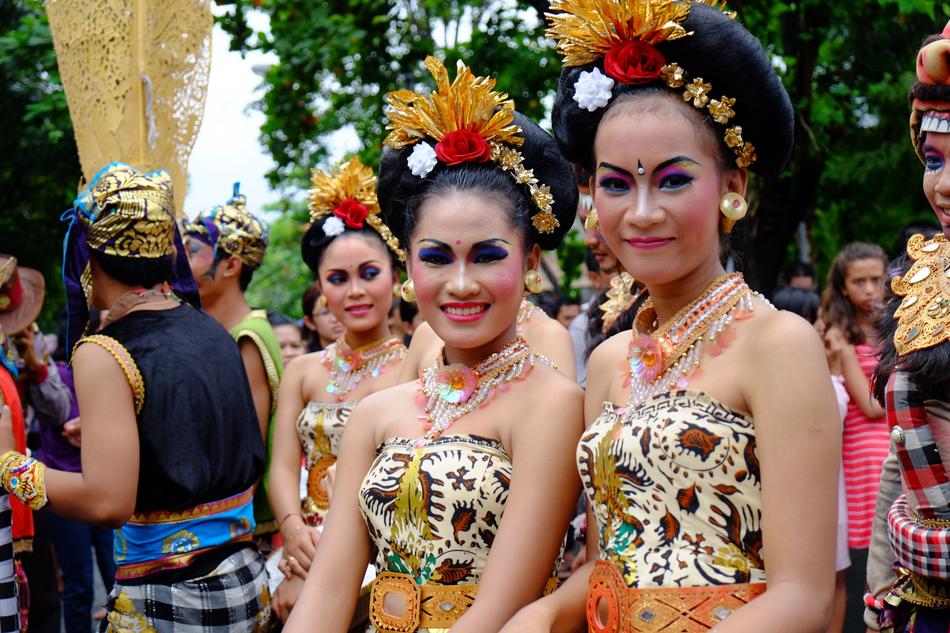 Bali Woman Ethnic