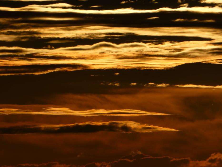 Unique Gold Sky